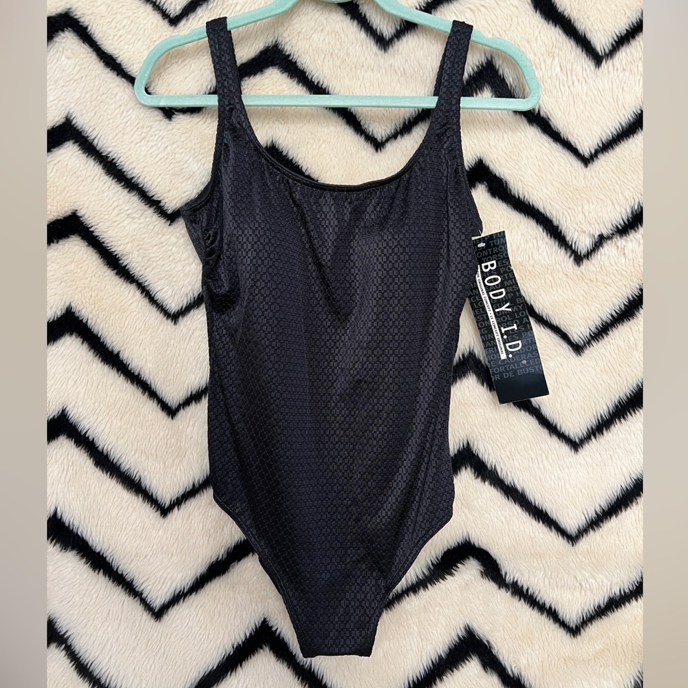 Black Body ID One Piece Swimsuit NWT Size 16